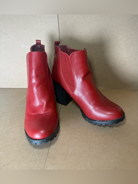 Breckelles Shoes - Breckelles Red Faux Leather Ankle Boots Booties Chunky Black Block Heel Size 8
